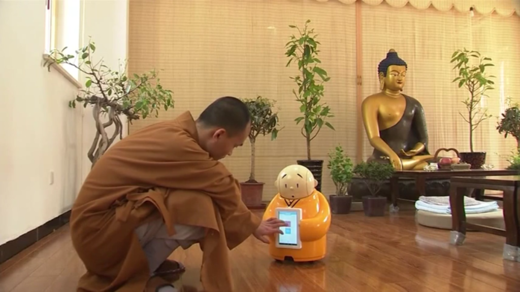 Un robot bouddhiste attire les fidèles !